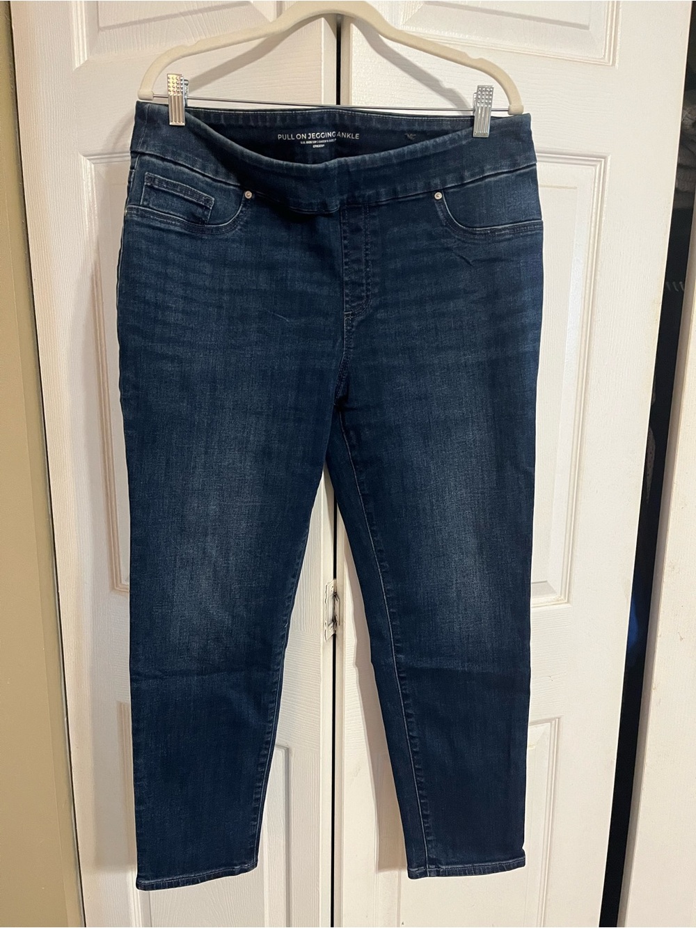 Chico's Indigo Pull-On Ankle Jeggings